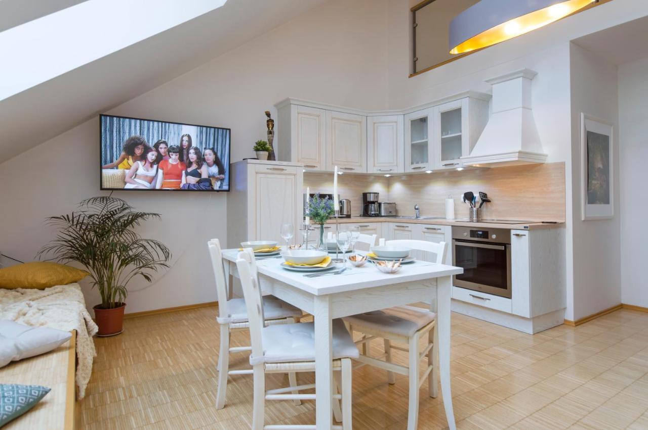 Modern Apartment Charvatova Praga Zewnętrze zdjęcie